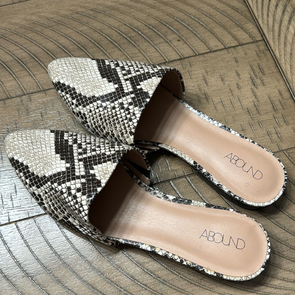 Abound snake print mule